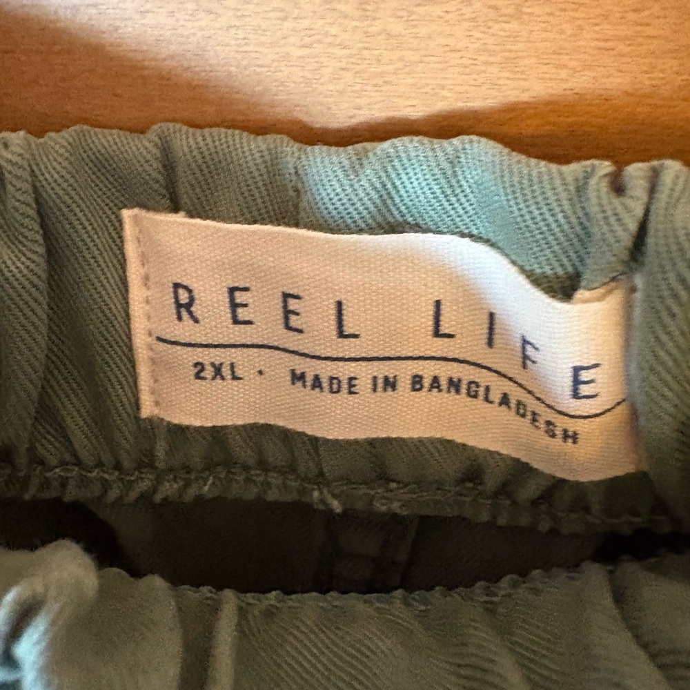 REEL LIFE NWT Green Shorts with Relaxed Fit/4 pockets Size 2XLarge - Picture 4 of 8